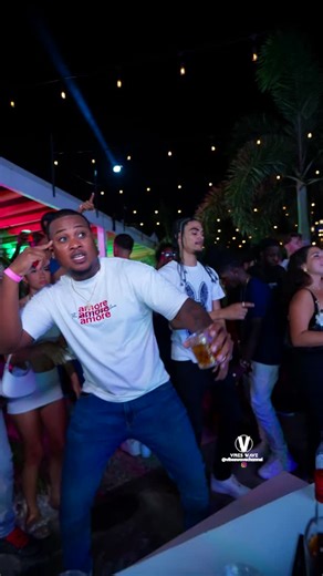 Vibeswavechannel on Instagram: "Sxm Nightlife⁠ ⁠ Production : @vibeswavechannel⁠ 🎬 : @skrtvisual⁠ ⁠ #sxmvibes"