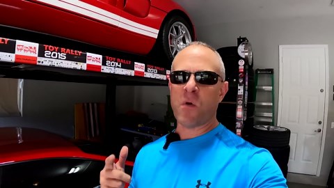 Porsche 992 Turbo S vs Ferrari F8 Tributo drag race