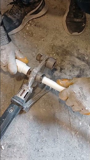 HOW TO WELD A WATER PIPE