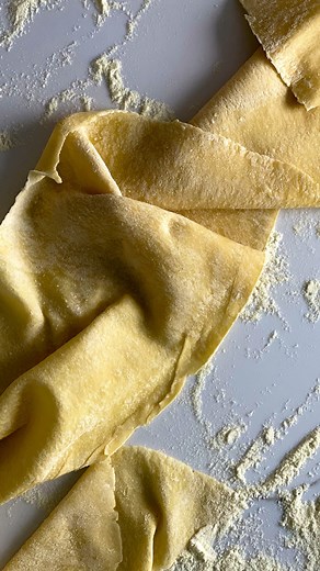 “Fresh, Authentic, and Easy: Homemade Pasta Dough 101” There’s nothing like the taste of fresh, homemade pasta! With just flour, eggs, and a little love, you can create silky, delicious pasta right in your own kitchen. Save this recipe and bring a little Italian magic to your table! #ItalianKitchenConfessions #HomemadePasta #FreshPastaLove #PastaLovers #FreshPasta #ItalianRecipes #MadeFromScratch #PastaFromScratch#AuthenticItalianFood #ItalianKitchen #CookingAtHome #HomeCooking #SimpleIngredient