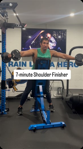 Ebenezer Samuel, CSCS on Instagram: "It’s always good to keep some super-simple time-friendly training ideas around, especially in December. And I like this easy dumbbell shoulder finisher (also super-friendly if you’re training at home with only @_smrtft dumbbells.) ▶️ 7-minute time cap ▶️ alternate 15 lateral raises and 10 overhead half-kneeling presses per side ▶️ don’t rest between sets. Easy but effective. I use this one often at the end of push or upper days when I want a shoulder pump #eb
