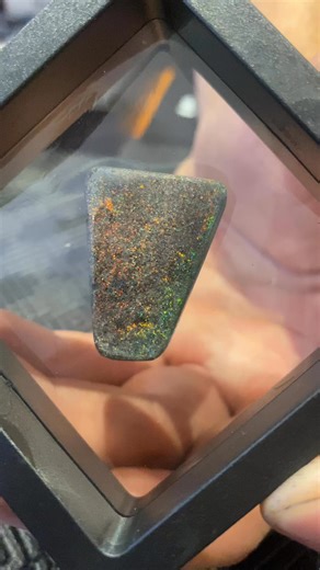 Our best Matrix cutter to date. This is our best and favourite piece of matrix opal from Andamooka, SA. The lovely colour spectrum on this one has us wishing that this can make its way into a pendant setting one day! #andamookaopal #southaustralia #australianopal #opal | Southern Star Opal