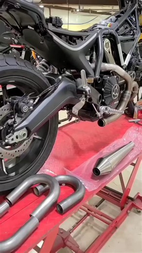 Brogue Motorcycles LLC on Instagram: "Ducati Scramble 🛠✌️👌 : #Ducati #Scrambler #CafeRacer #DucatiScrambler #BrogueMoto"