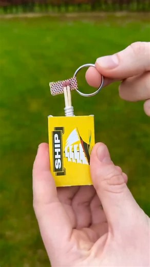 Experiment_Channel on Instagram: "DIY smoke bomb Try this explosive experiment at home! 🎇🧪 Are you ready to witness magic? 💡⚡ #इंडियनDIY #साइंसफन #देसीजुगाड़ #इंदौरक्रिएटर्स #विज्ञानकाजादू #ExperimentTime #TrendingReels #ScienceMagic #ViralHack #DIYIndia #CreativeMinds #DesiScience #InstagramReels #ExplorePage"