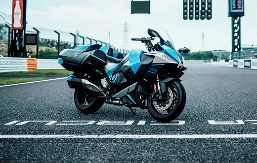 川崎 HySE，首款氢动力摩托车首次亮相铃鹿赛道 [照片和视频]