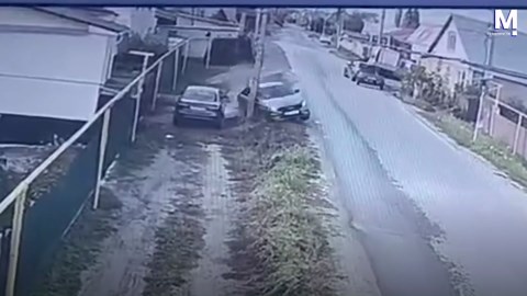 High-speed car crash accident caught on camera reveals teenage drivers