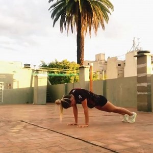 SPARTAN GIRL🔥 SPARTAN STRONG 💪 Descubre la Guerrera que llevas dentro con Espartano 360™️ y eleva tu Vida y tu Training al siguiente nivel 👊 Escribenos al DM 📨 confiamos tanto en la Calidad de nuestro Entrenamiento que tu primera clase corre x nuestra cuenta ✌️ o VISITANOS EN 👇 📲 www.espartano360.com 🎥 Espartana @joha.isso rompiendola 🔥 en una sesion de Training Funcional con Bodyweight en Buenos Aires 🇦🇷 @espartano360arg #espartano360 #spartangirl #spartanstrong #fitness #training #es