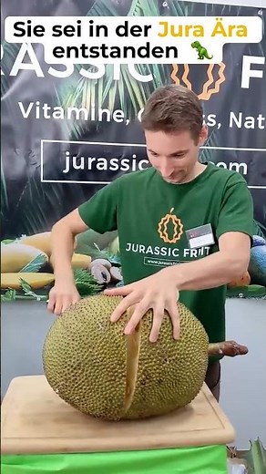 Wir schneiden die größte Frucht der Welt