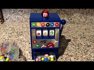 M&M's world / M&M's slot machine candy dispenser