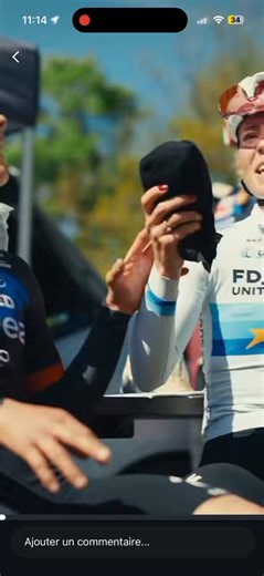 J’aime bien leurs inside ( et généralement ceux du peloton féminin )Y a de la fraîcheur, tu sens qu’elles aiment vraiment être ensemble. Le groupe vit bien. « Chaby » c’est ma pref je crois, elle a ce coté humour désinvolte cool, ironie désabusée. Une ++ dans un groupe #lesRP