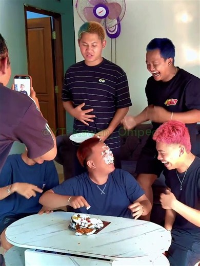 🎂🎁 Bagong Ultah, OMPED kenapa tuh?! 🤣💥