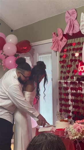 Such an intimate, wholesome, and warm little shotgun wedding at our home with our closest friends and family💍 I wouldn’t have it any other way!! The room was filled with so much love and support 💕 #ido #mrandmrs #love #family #marriage