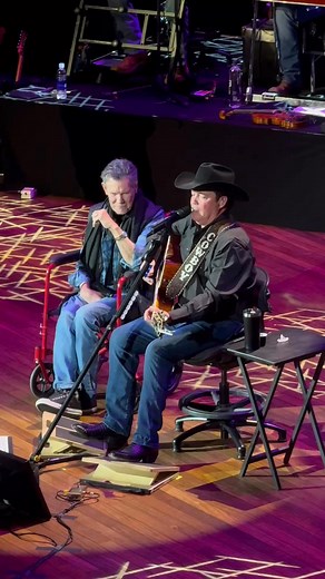 Clay Walker & Randy Travis live at The Ryman in Nashville! Video by Ashlee Wheaton | Wide Open Country