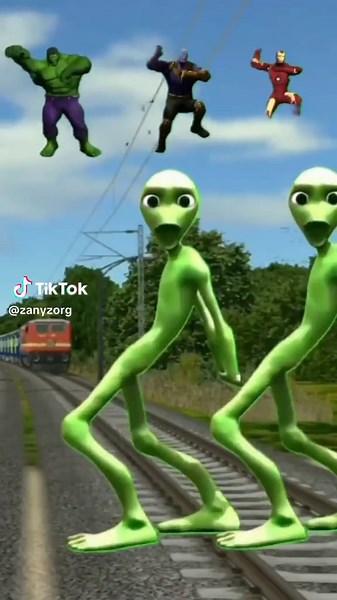 Fun Alien Dance with Spiderman | ZanyZorg's Alien vs Spiderman