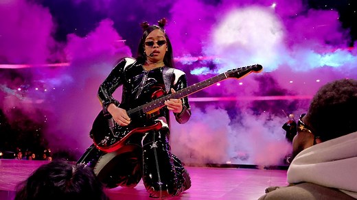 “Can’t spell Usher without H.E.R.”: Armed with a newly-customised Fender signature Stratocaster, H.E.R. performs a scene-stealing guest guitar solo – amid a rollerskating Usher – at Super Bowl LVIII