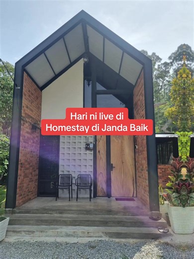 Homestay di Janda Baik: Pengalaman Tiny House