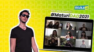 4.9K views · 138 reactions | Maturitààà maturitàààà  Cosa ho fatto io di maleee, voglio solo un po' di mareeee ⛱ E niente... il Prof. Alex Fusaro ne ha combinata un'altra delle sue col nuovo brano #MaturiDAD, per questa #Maturità2021 un po' speciale <3 Non riusciamo a smettere di canticchiarla  | Skuola.net | Facebook