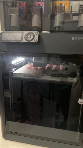 3D Printing Mini HKs for Rosca: A Latina-Owned Business