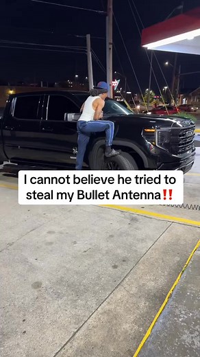 Easy install. No wobble. No cheap feel. This bullet antenna looks tough and holds up in all weather. 🚗✨ https://www.standardan.com/products/14cm-bullet-antenna | Standardan