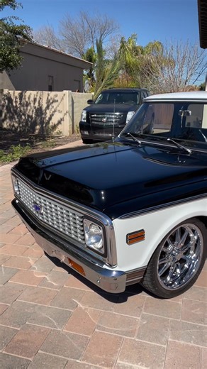 💨 • • #c10 #c10trucks #chevy #chevyc10 #billets #droppedtrucks #lowered #67_72 #67_72chevytrucks #chevytrucks #loweredtrucks