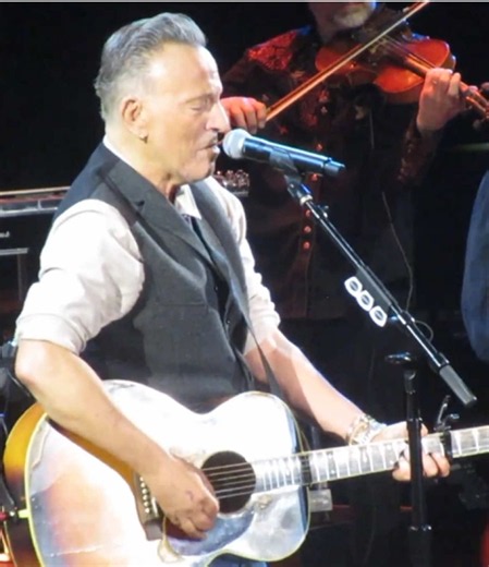 Plane Wreck at Los Gatos (Deportee) — Bruce Springsteen live with Rosanne Cash