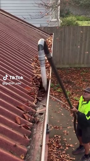 Ever wondered how we clean gutters from the ground? 👀 #CleanTok #GutterClean #GutterVac