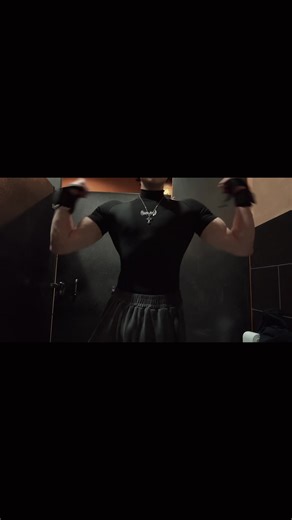 @Breathedivinity #breathedivinity #physique #vampire #emo #gym | breathe divinity