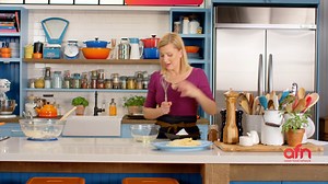 8.3K views · 223 reactions | Anna has the perfect dessert for your family with Coconut Donut Holes! A homage to Chef Wan’s ondeh-ondeh, these fried donut holes are glazed with icing sugar and coconut flakes for a sweet and crunchy bite. Try making this dessert with your family and enjoy it together! | Asian Food Network | Facebook