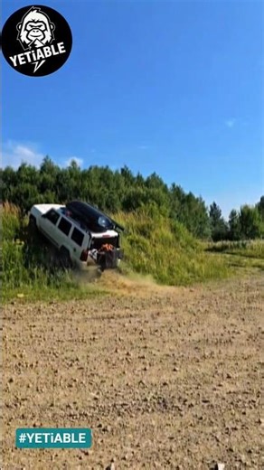 Jeep Commander 5.7 HEMI in action, strong and comfortable i love it