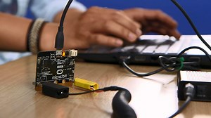 超有趣 micro:bit 入門教學，寫程式也可以很簡單！ | 橘蘋學習平台