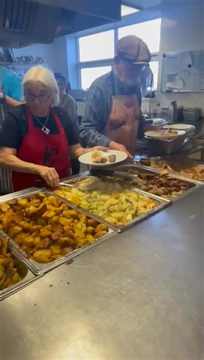 🎄 An incredible Big Christmas Lunch at the VC Gallery 🎄 Today was something really special. Around 140 people were fed through the VC Gallery — including those joining us in the hall, home deliveries, and takeaway meals for loved ones who couldn’t be with us. Huge, heartfelt thanks go to Christopher Mcewen of Pembroke and Pembroke Dock ABC — who put in two very long, hard days in the kitchen to make this happen. From early prep to final plates, Chris worked tirelessly to ensure everyone was fe