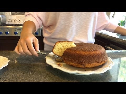 How To Make Cornbread - Southern Buttermilk Country Cornbread by Amber Lee, The Bombshell Baker