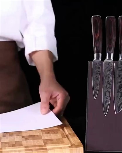 23 reactions | La maîtrise d’un chef commence par une lame parfaite. En ce moment, profitez de -30% sur le set complet ! 8 couteaux japonais équilibrés, précis et puissants. Un geste fluide, un résultat net, une coupe parfaite à chaque fois.  Obtenez le vôtre dès maintenant. | Takeshi knives | Facebook