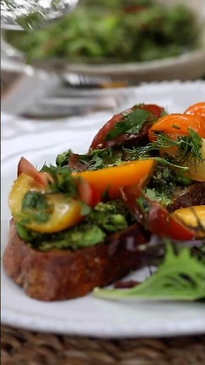 Bruschetta Salad with a Pea & Mint Pesto | Robert Welch Recipe
