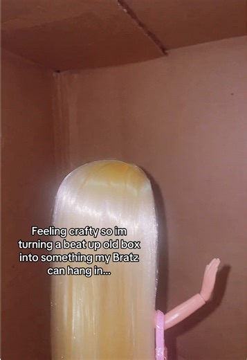 My first time using a hot glue gun…didn’t know we had one,also I don’t have printer so Bratz packaging scraps is what I’m gonna decorate with!🤓💞✨ #bratz #dollhouse #cardboard #dollcollector #bratzhouse