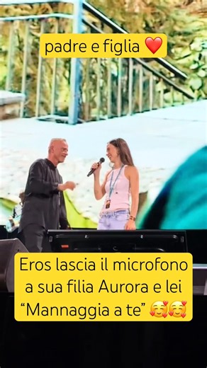 tenerezza sul palco ❤️