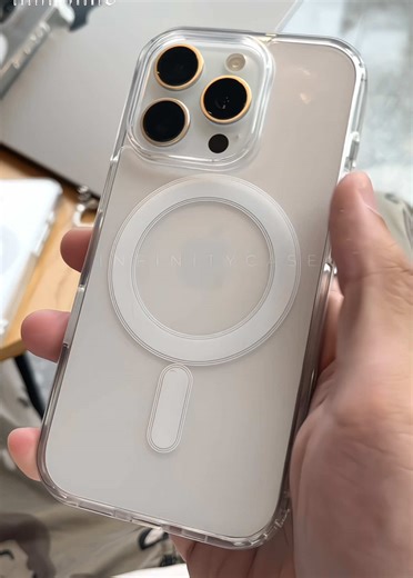 Ốp chống sốc viền mềm Magsafe Infinity Case