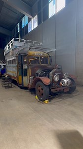 410K views · 5.9K reactions | School Bus RV with a pontoon boat on the roof at The Starbird Car Show #sickcarsandtrucks #fblifestyle #ratrod | SICK Cars and Trucks | Facebook