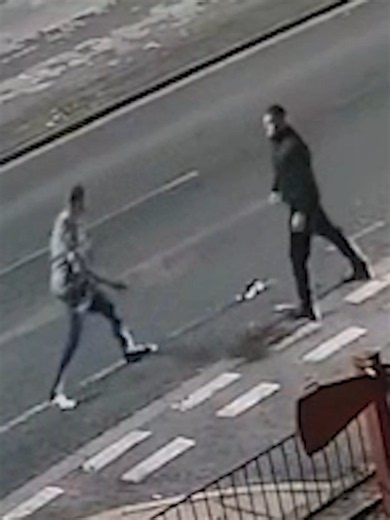 🚨 One devastated family wants everyone to see this horrific footage A devastated family have released a shocking video showing the final moments of a young dad punched to the ground in a fatal attack. Luke Thompson, 25, was killed by Dylan Maxwell after being punched to the ground twice during the incident in November 2023. The pair were strangers and had both been out in Pontefract town centre when the incident happened. Maxwell had finished a shift as a pub door supervisor and had gone on to 