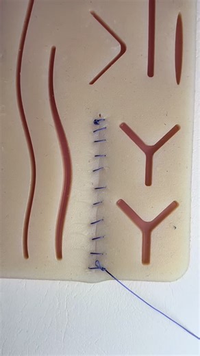 Mastering Surgical Skills: A Guide for Medical Students