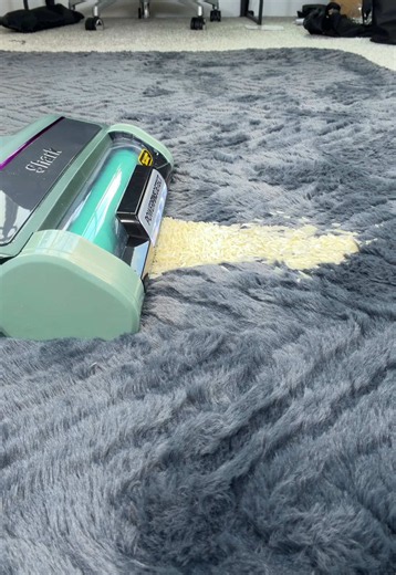Why is nobody talking about this 🤦🏻‍♂️ #cleaning #cordedvacuum #sharkdetectultralight #dealsforyoudays #summerwins