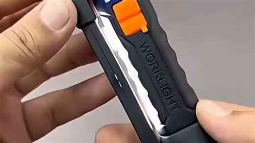 这款A1000亮度足续航久，户外露营照明无压力，夜跑也不怕电量告急。