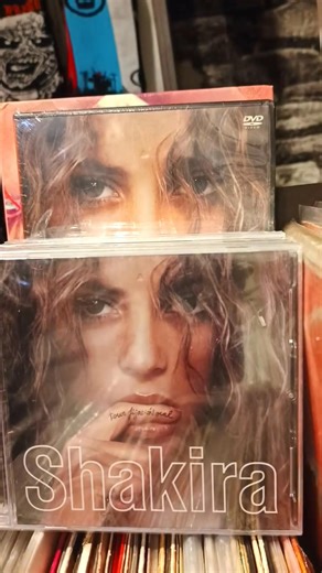 Cds disponibles Envios a todo el país mediante Servientrega Telf: 0986981613 . . . . . #cds #rock #pop #pichincha #uio #cd #vinilos #quito #ecuador #ecuador | GirandoA45Rpm Discos