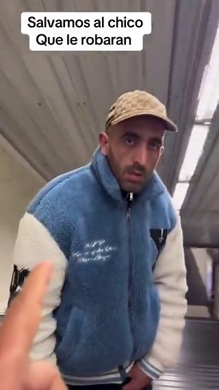 La mayoría no es consciente de que Marruecos indulta cada año a miles de presos con la condición de que se tienen que ir del país. Nos estamos comiendo toda la chusma que le sobra a Mohamed VI mientras media España te llama racista por denunciarlo. Es agotador.