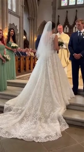 Bride's Lace Wedding Dress Gets Unexpectedly Soiled