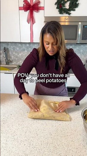 FASTEST way to peel A LOT of potatoes over the holiday!