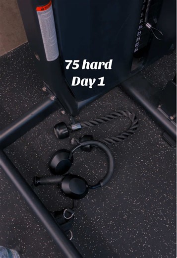Starting a workout challenge hopefully I can stick to it. My last semester starts tomorrow!! #75hard #workoutchallenge #radtechstudent #lastsemester #gymmotivation