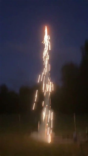 Unique Strobing Rocket