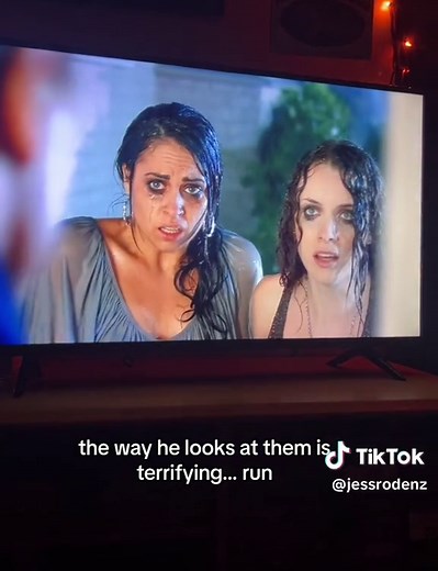 The Human Centipede (first sequence) 2010 ⚠️graphic content #thehumancentipede #horor #horrormovies #disturbing #movie #firstsequence #spoilers #warninggraphiccontent #horrortok #creepy #goodhorrormovies #amcplus #foryoupage #foryou #fyp