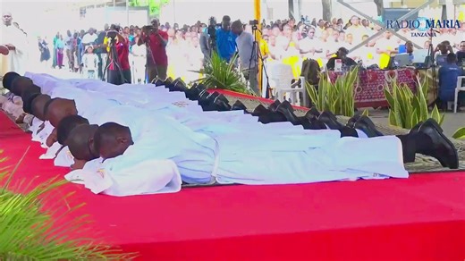 Litania ya Watakatifu Wote: Misa ya Ushemasi Dar es Salaam